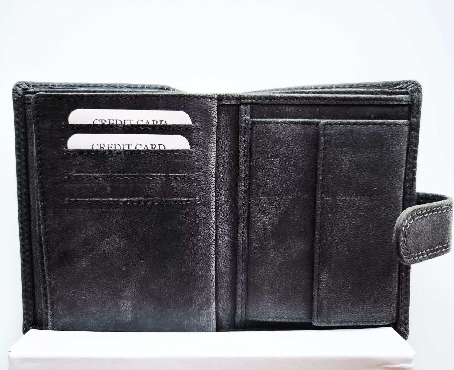 Men's black wallet made of genuine leather Pikan
