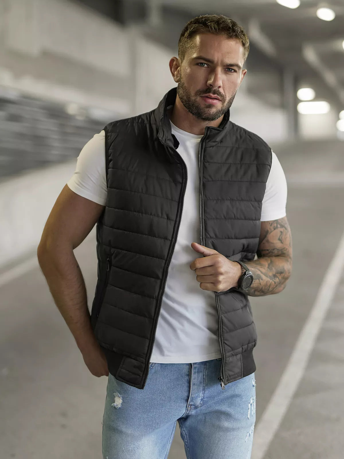 Black vest with hood Naron