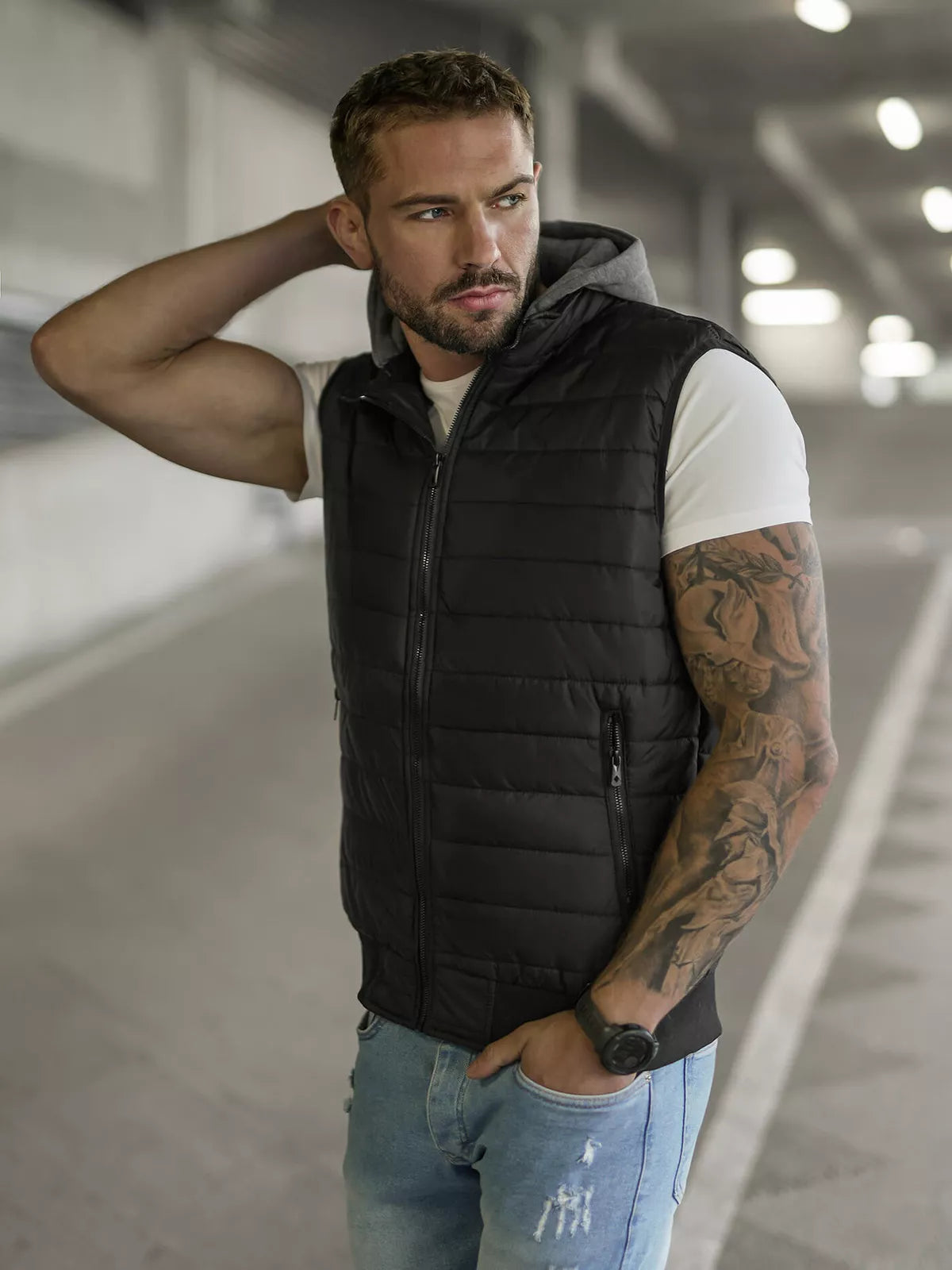 Black vest with hood Naron