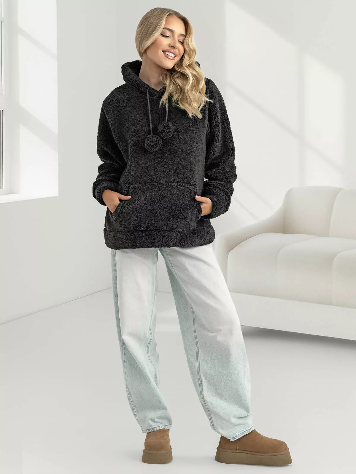 Women's black hoodie Nara