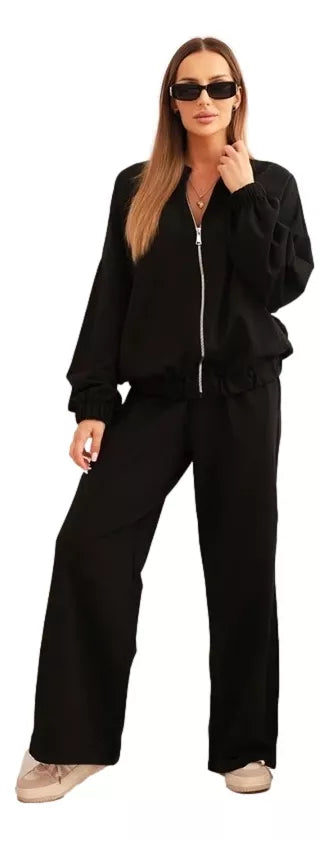 Women's black Fan set.