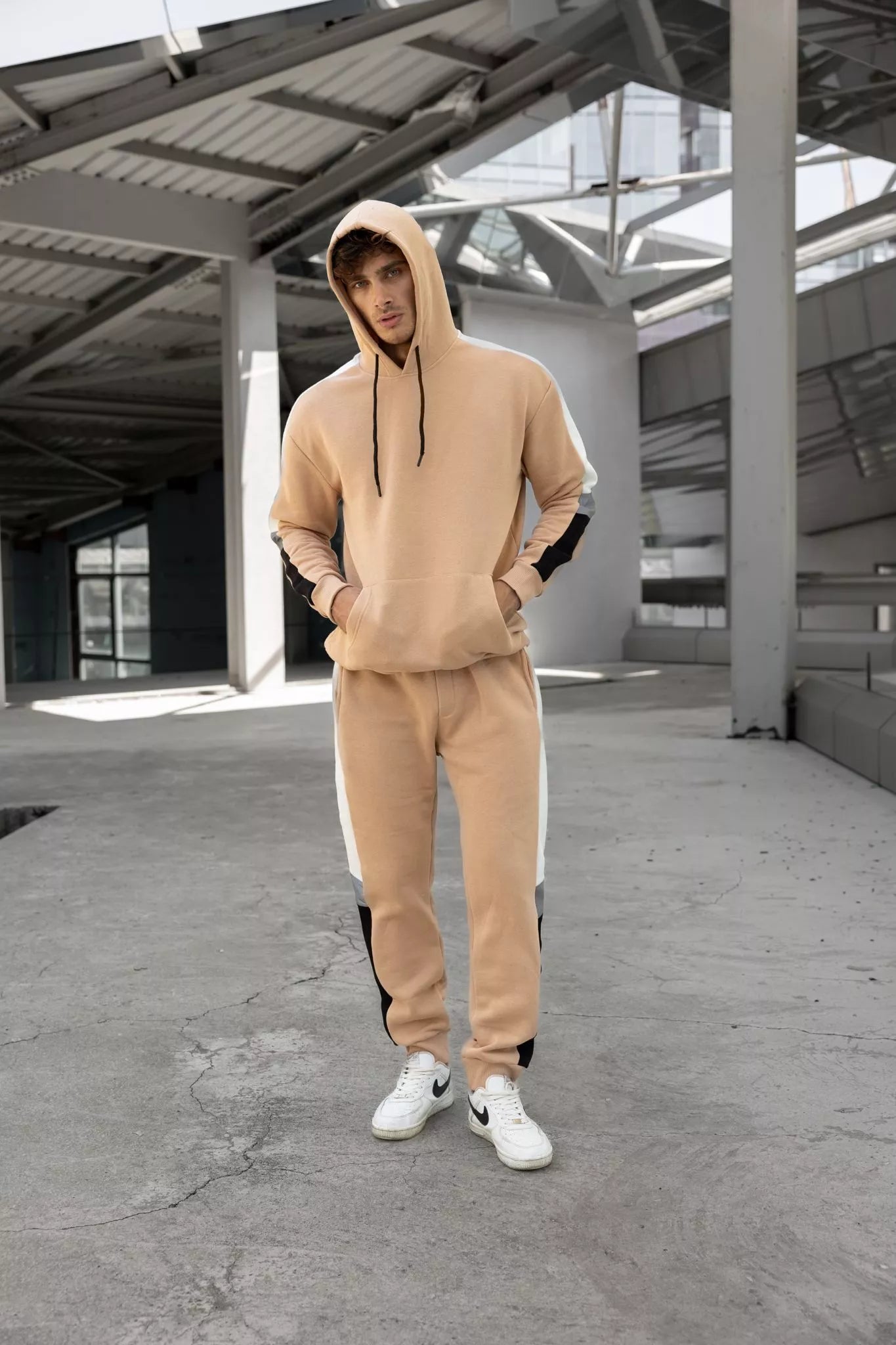 Sand-colored men's set with white Core stripe.