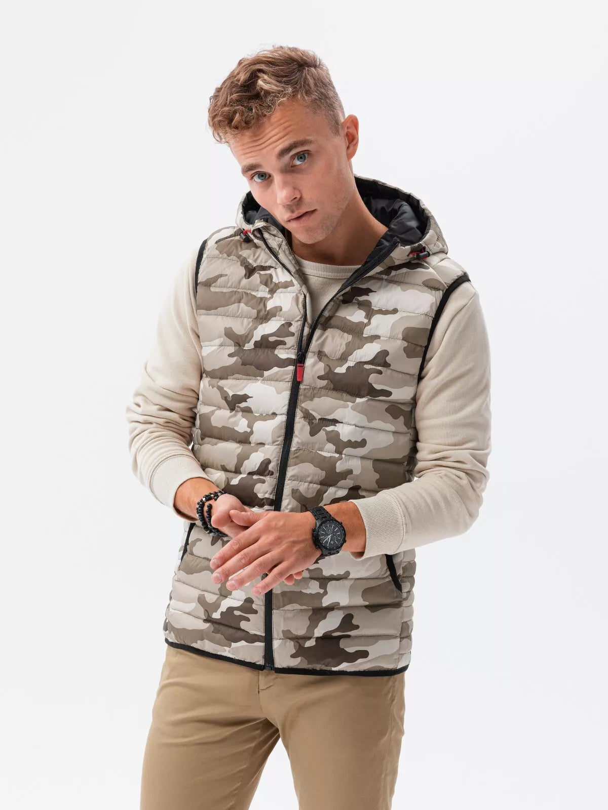 Brown hooded vest Kener