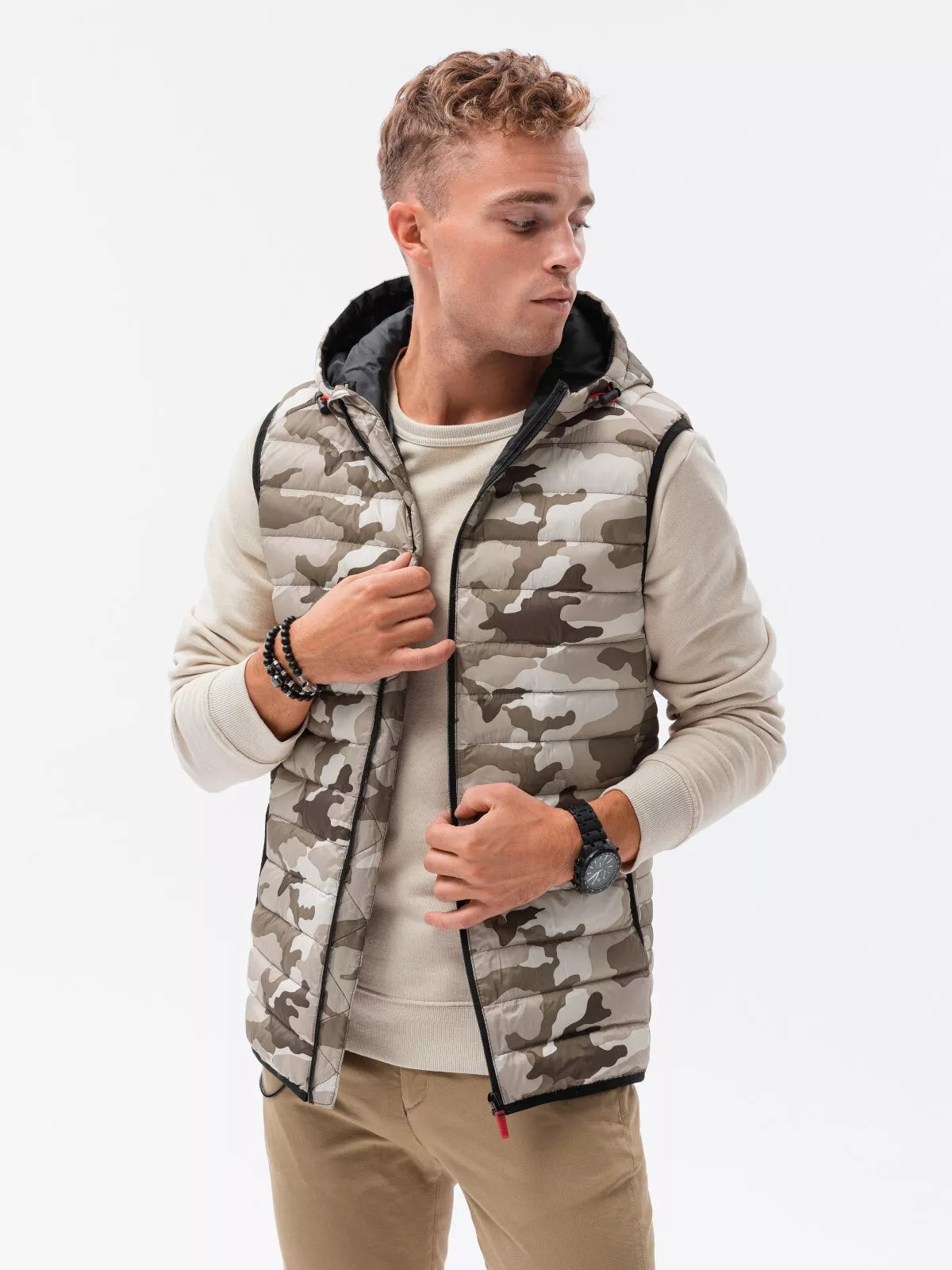 Brown hooded vest Kener