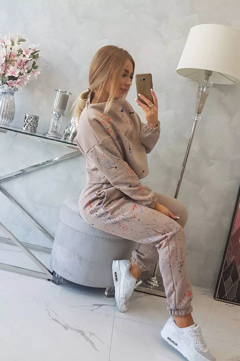 Women's sand-colored Splash set.