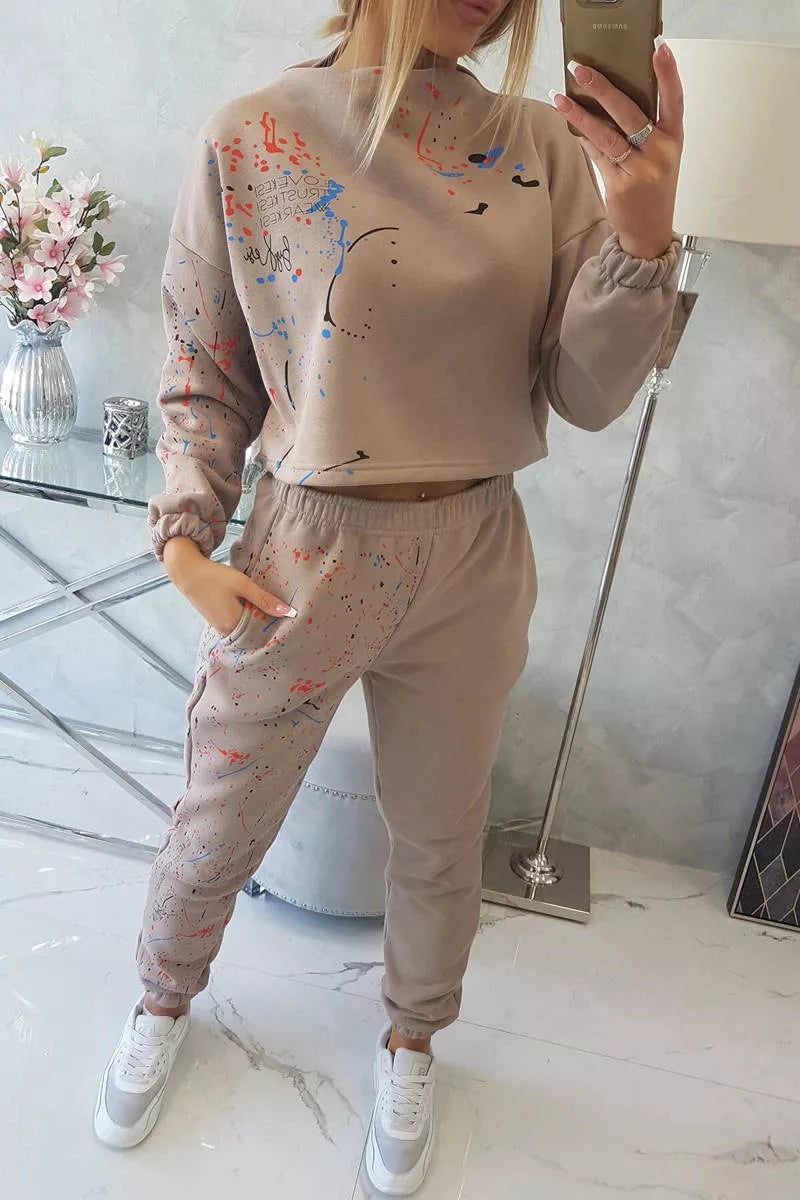 Women's sand-colored Splash set.