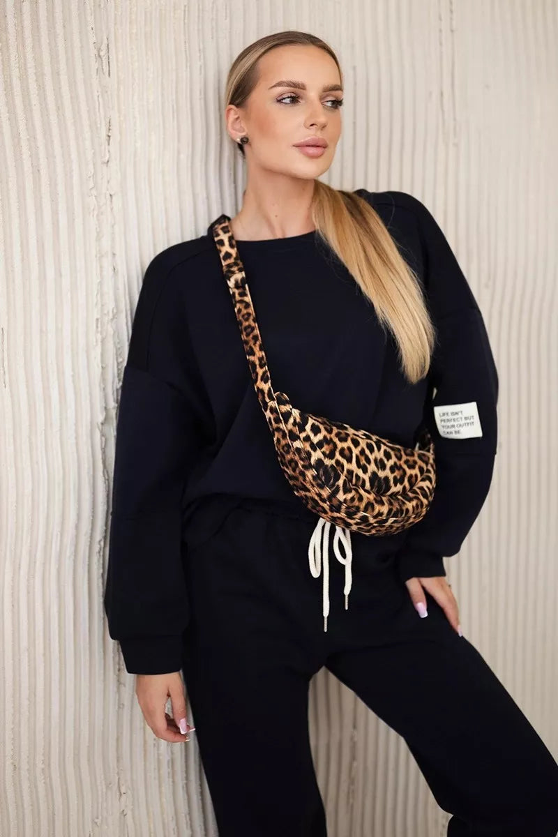 Women's dark blue Vesta suit.