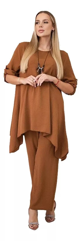 Women's brown Elis suit.