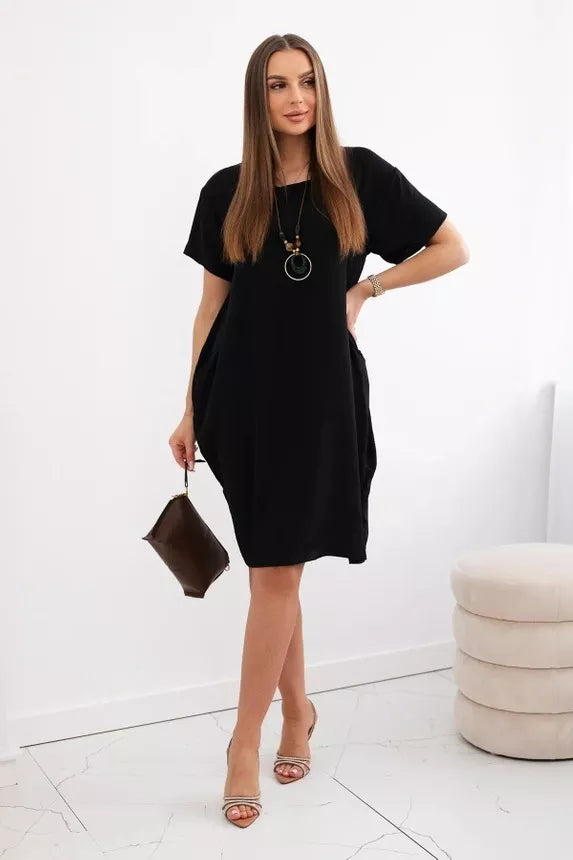 Black dress with pockets and pendant Deli 
