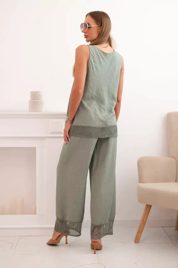 Women's khaki-colored Astro set.