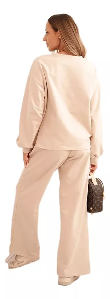 Women's brownish Mondo set.