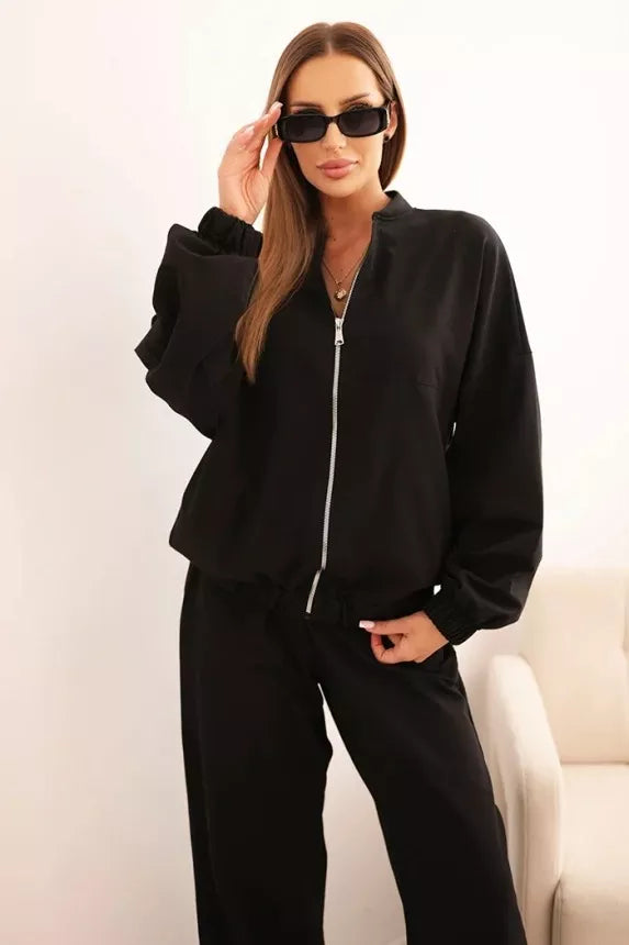 Women's black Fan set.