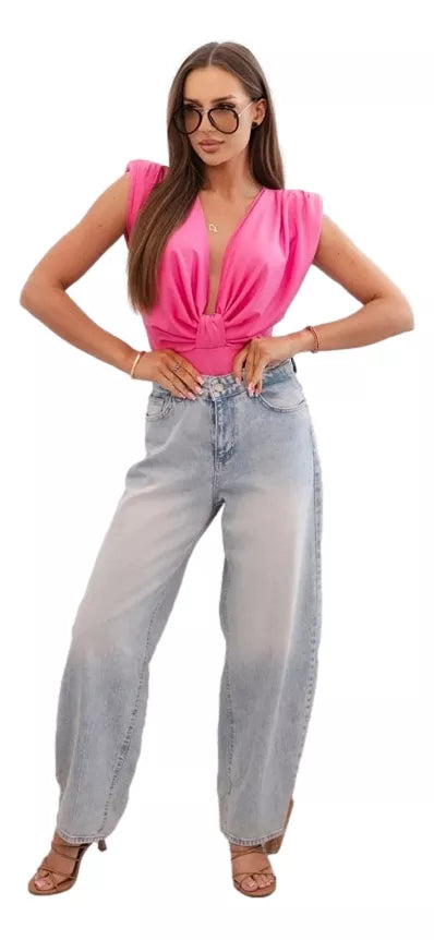 Women's blouse in pink with a deep neckline Ana