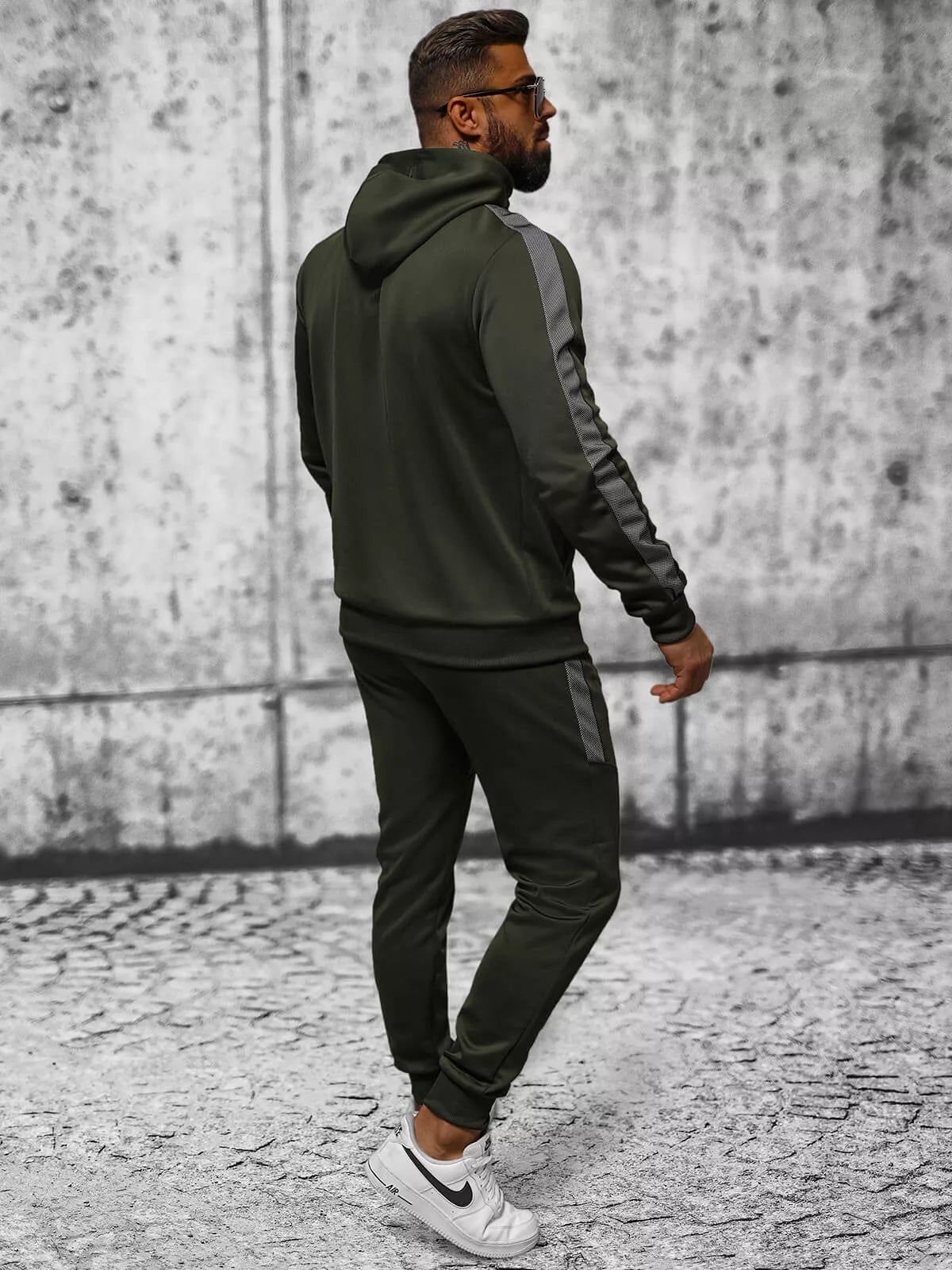 Khaki sports set Holland