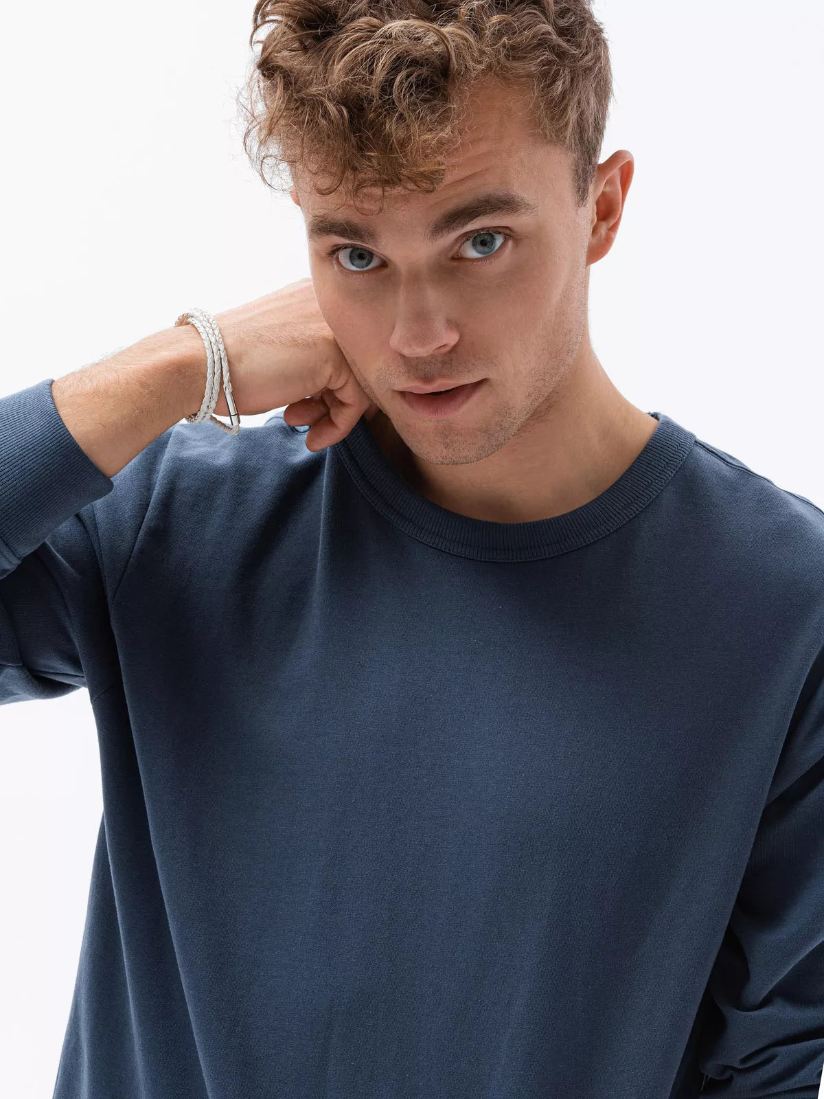 Dark blue sweater Likas 