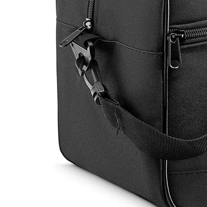 Black travel bag Nilo