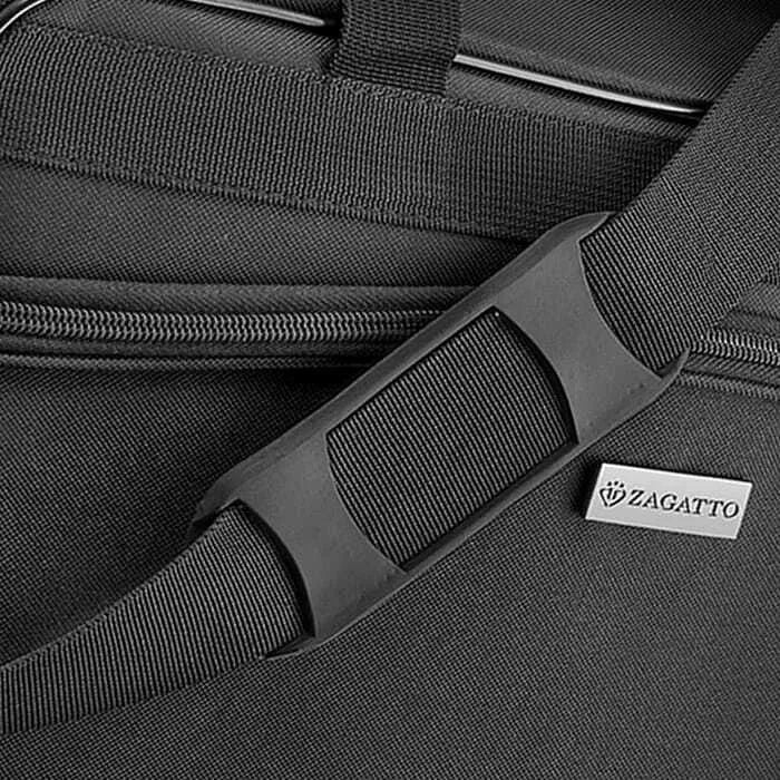 Black travel bag Nilo