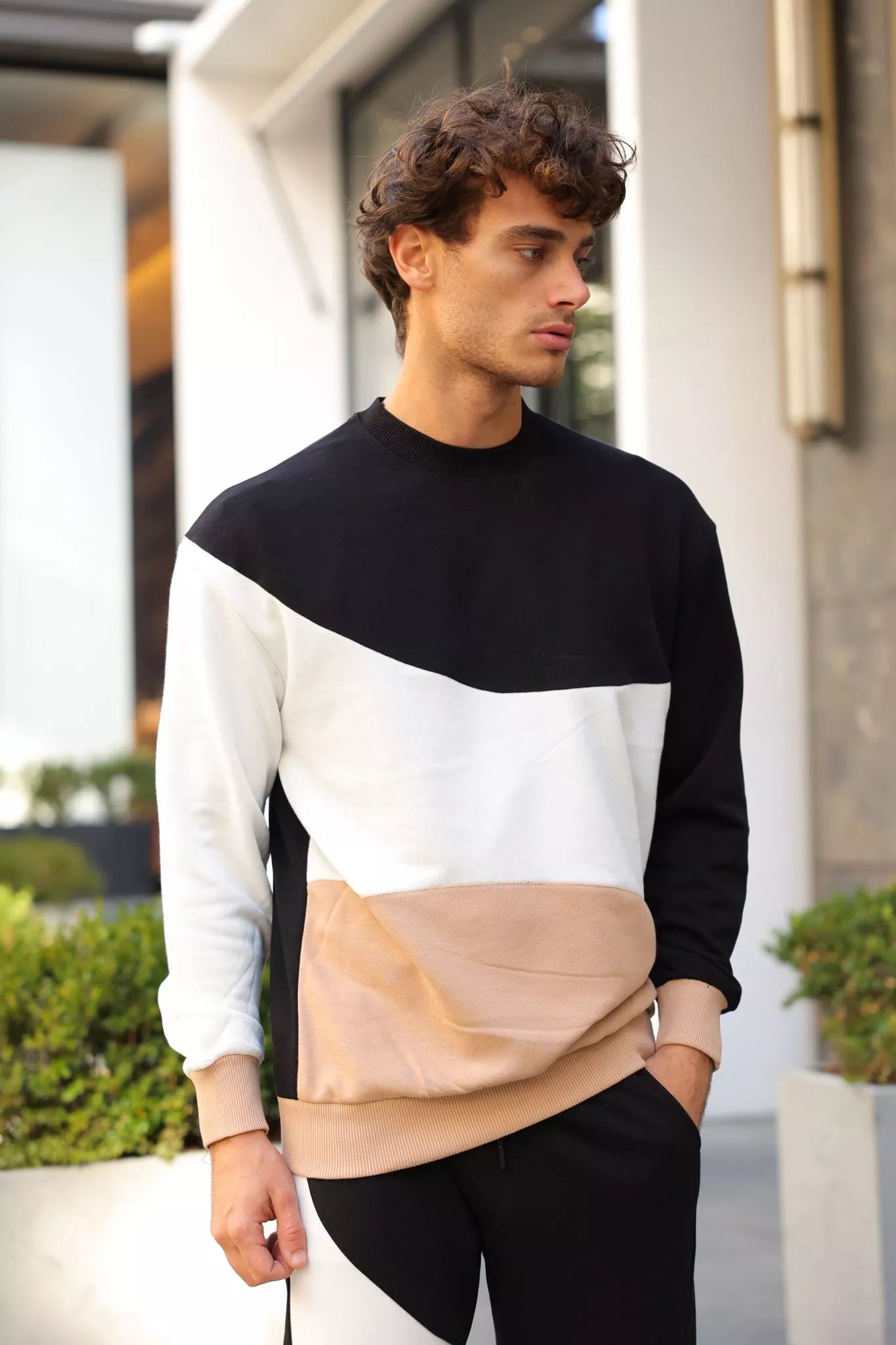 Black/Brown multi-colored men's Hipos set.