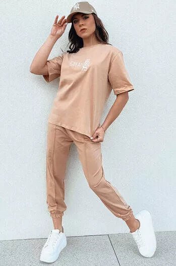 Women's brownish tracksuit Change