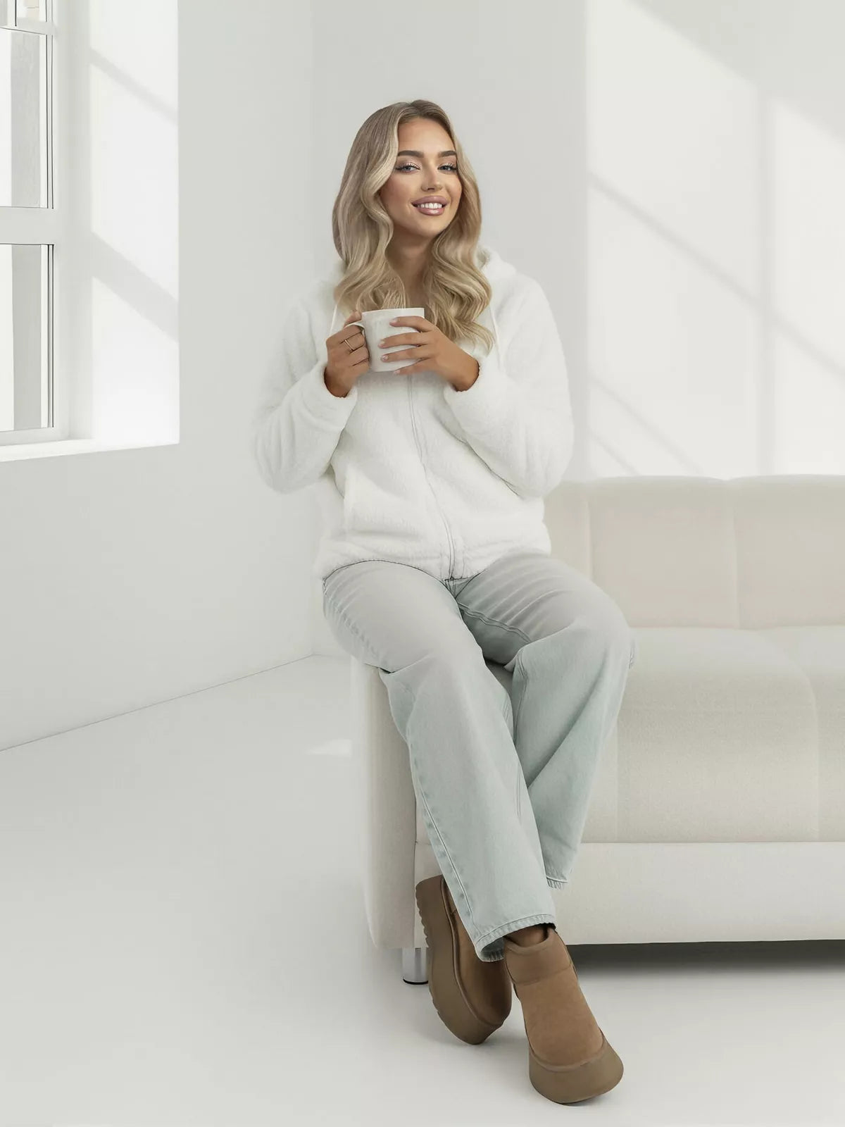 Women's white hoodie Mona