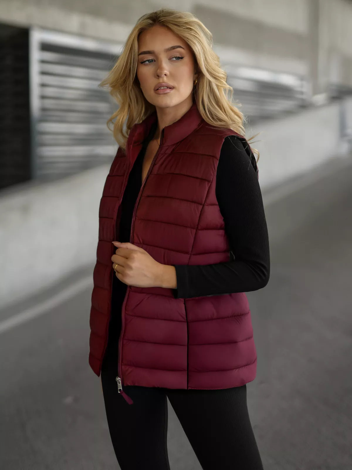 Women's burgundy vest Tory