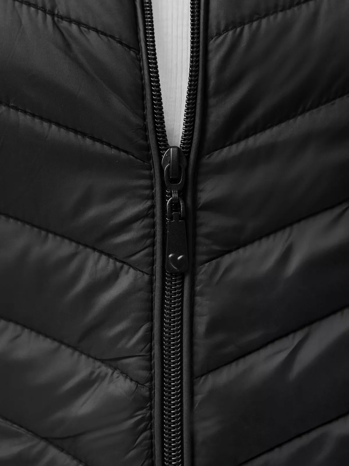 Women's black hooded vest Percy