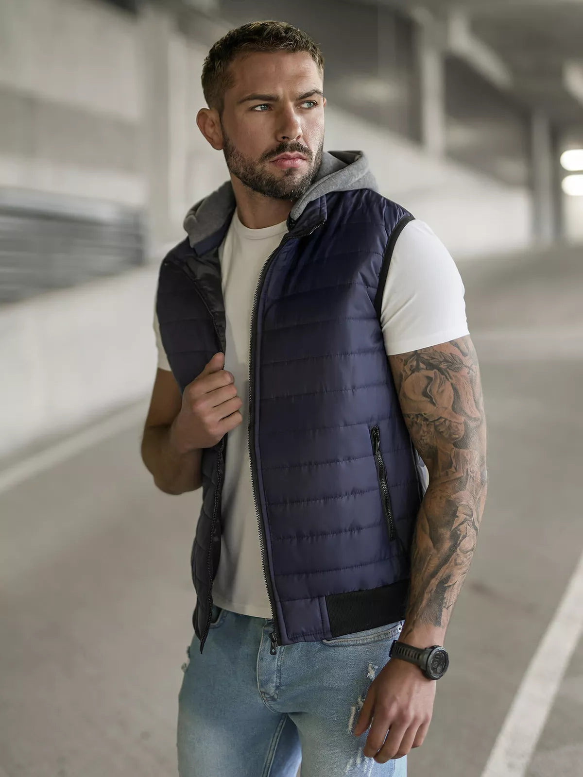 Navy blue Naron hooded vest