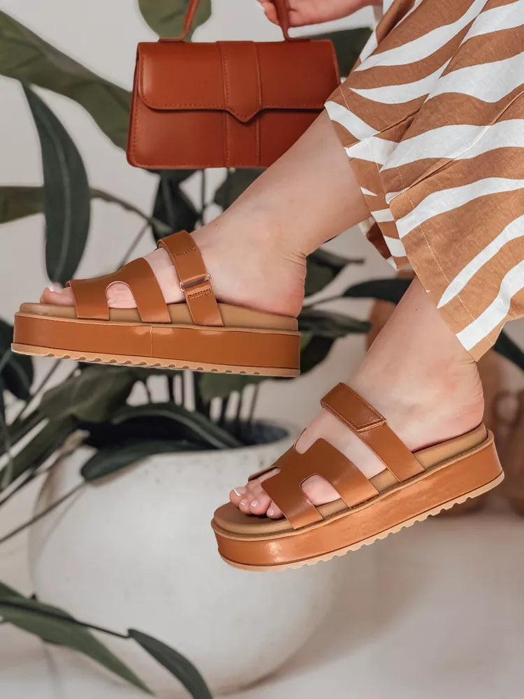 Women's brown flip flops Flip