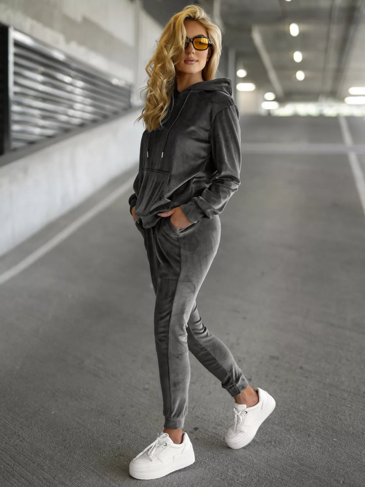 Women's dark gray velour suit Homey