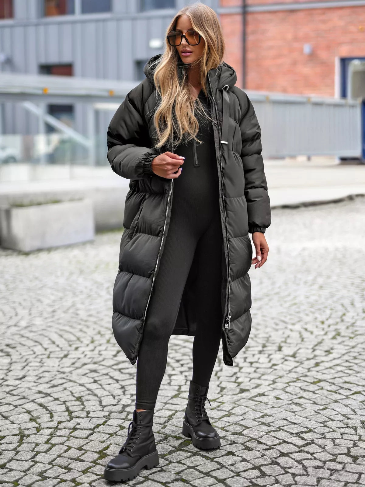 Women's black coat Izabel