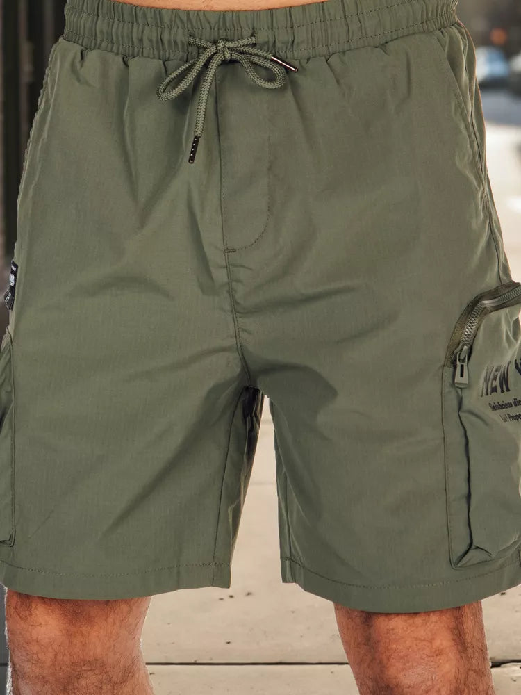 Men's khaki shorts Arts