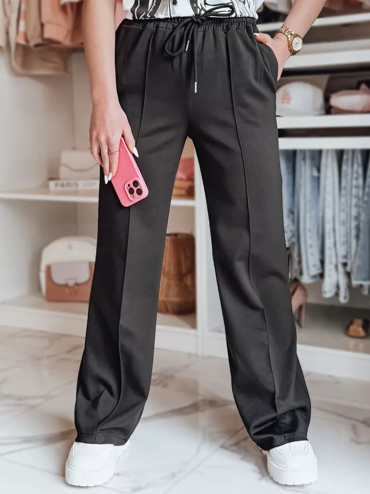 Women's casual pants in black Seni