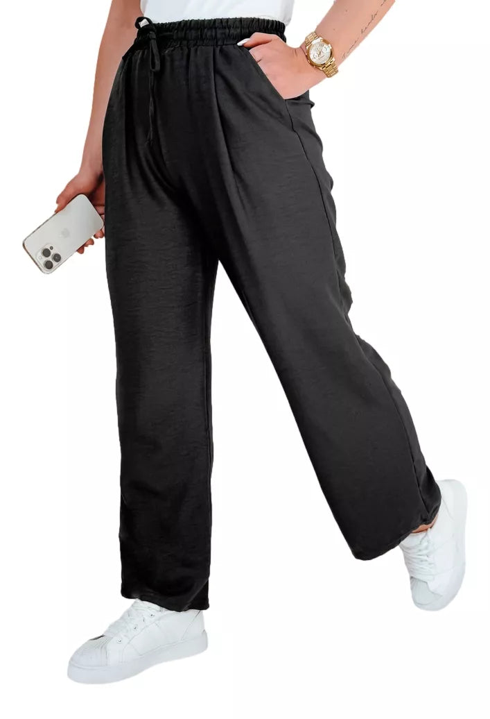 Women's wide-leg pants in black Milin