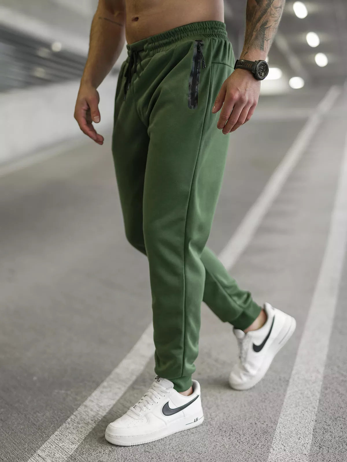 Men's khaki pants Run