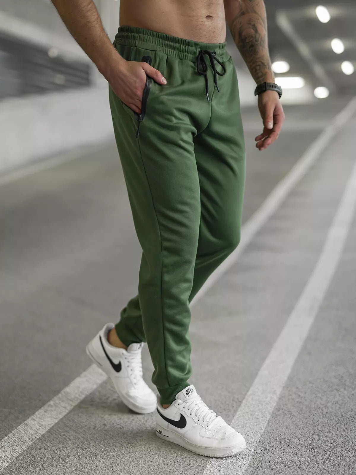 Men's khaki pants Run