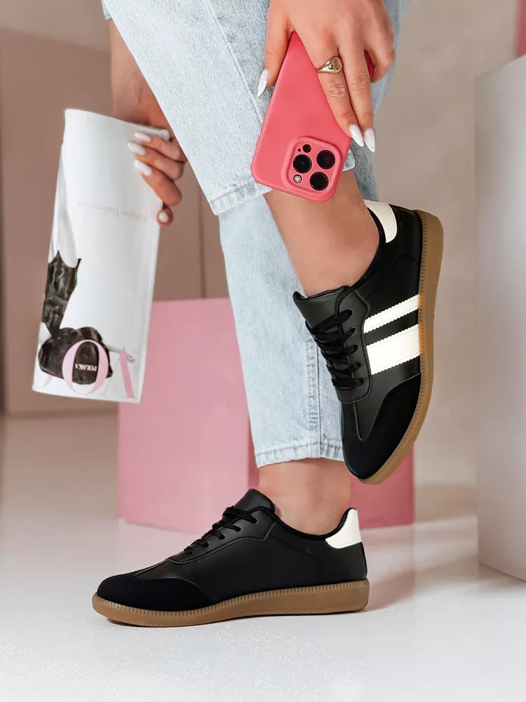 Women's black casual shoes Niti