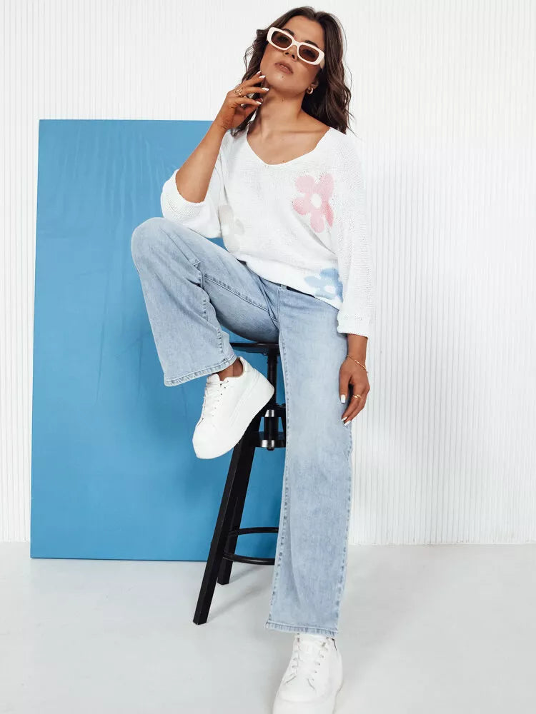 Women's white sweater Flowers