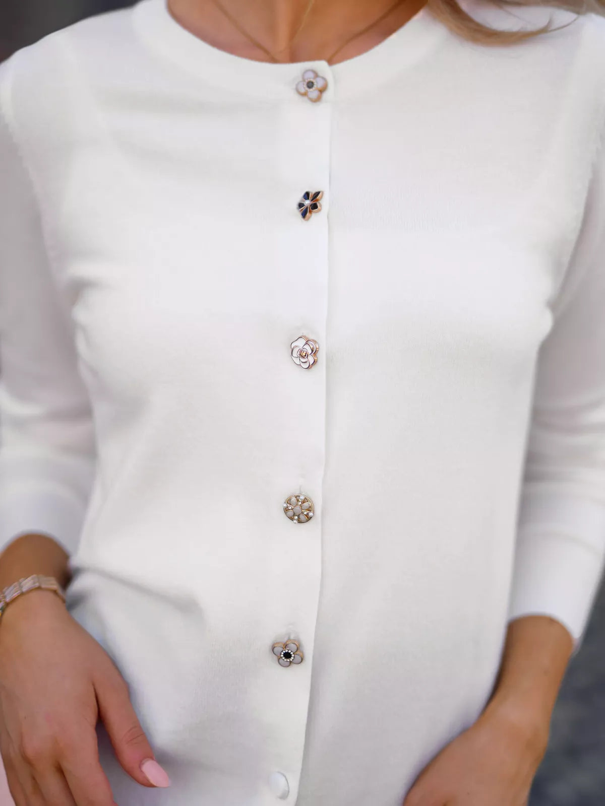 Women's white sweater Cute