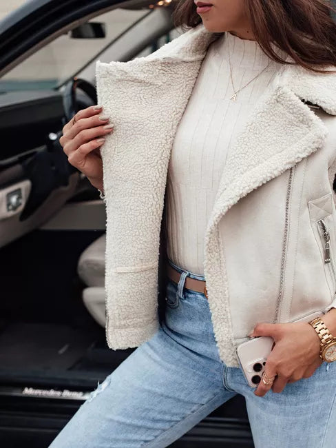 Women's white vest with fur Wool