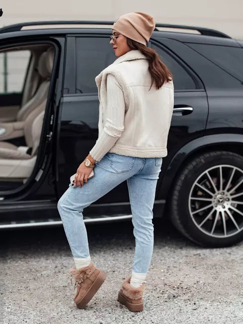 Women's white vest with fur Wool