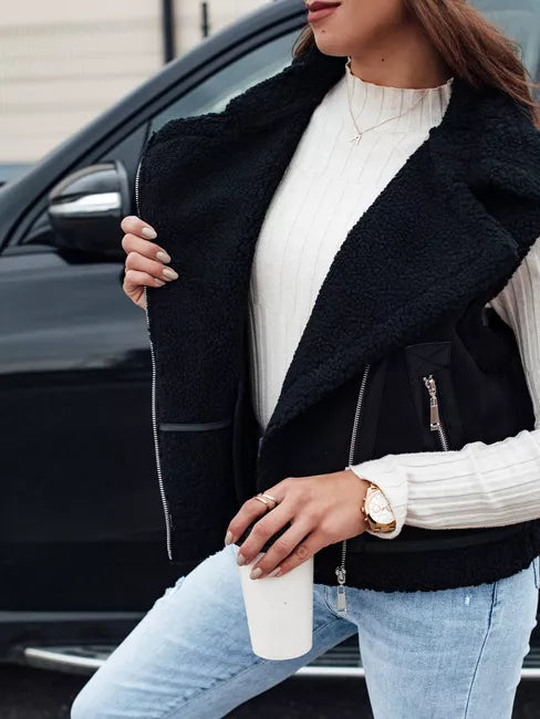 Women's black vest with fur Wool