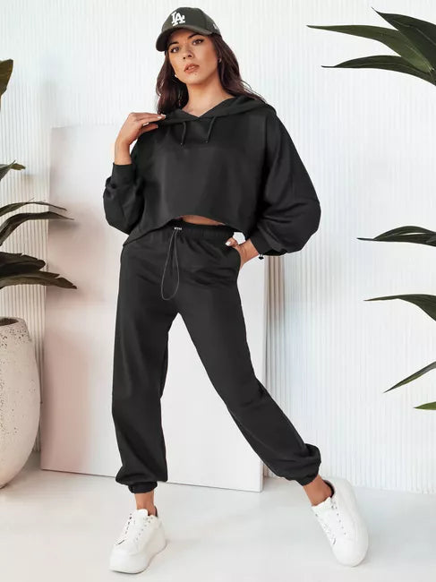 Women's black tracksuit Bistan
