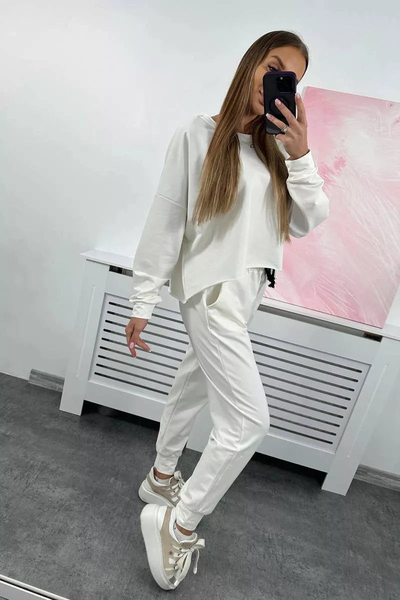Women's white Evoli set.
