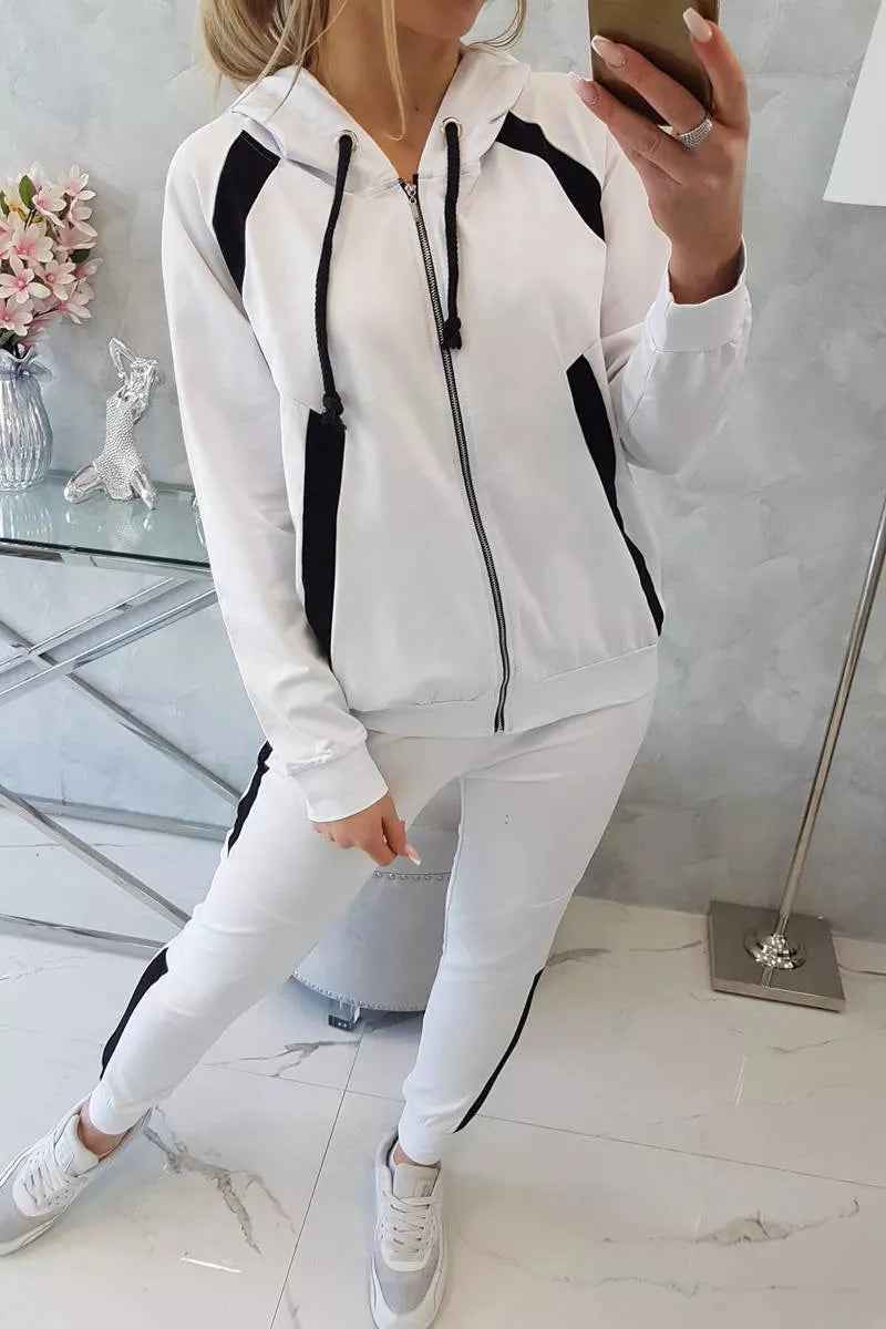 Women's white Twise set.