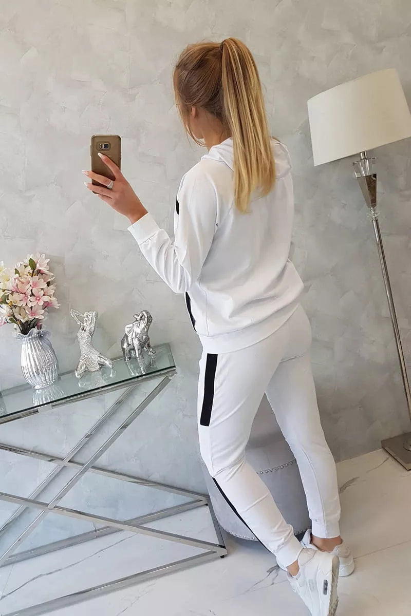 Women's white Twise set.