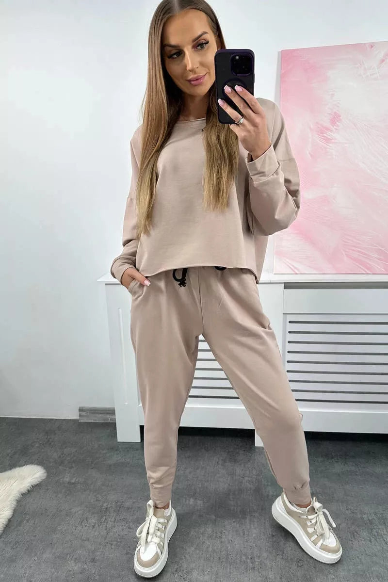 Women's sand-colored suit Evoli