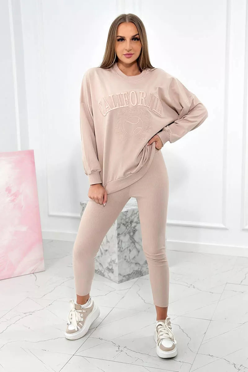 Women's light beige California set.