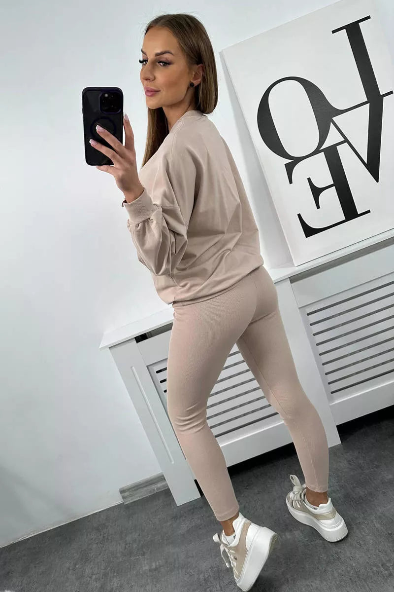 Women's light beige California set.