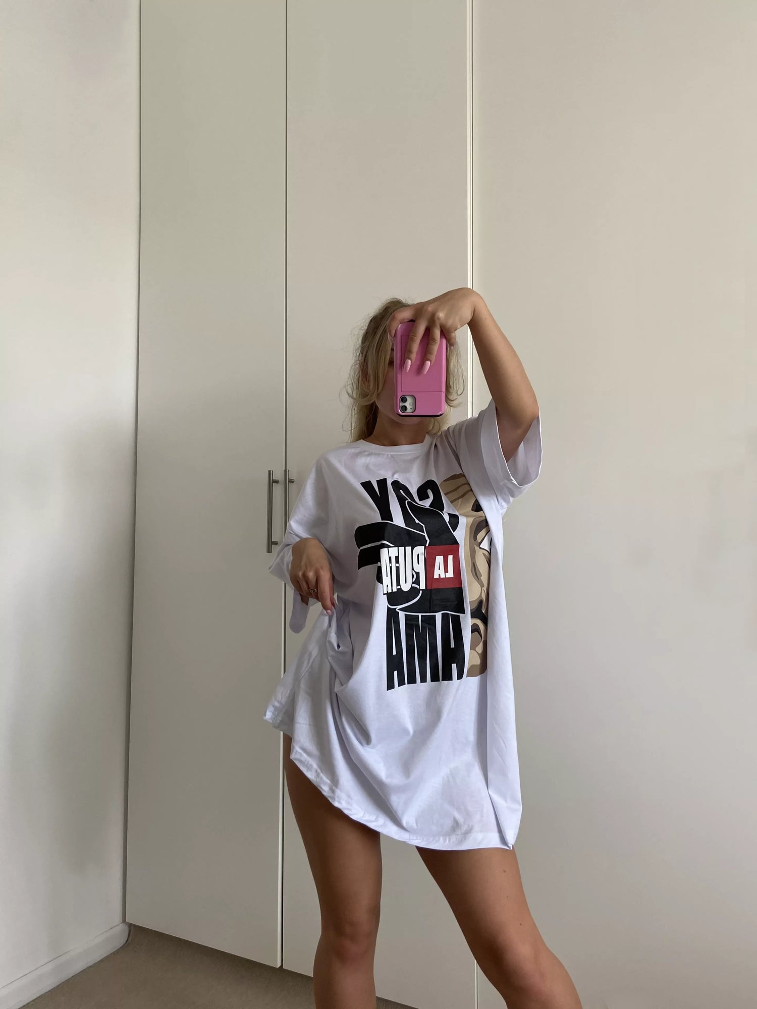 Women's oversized white T-shirt The Boss