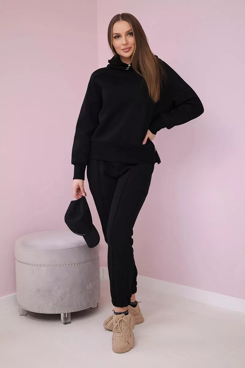 Women's black First set.